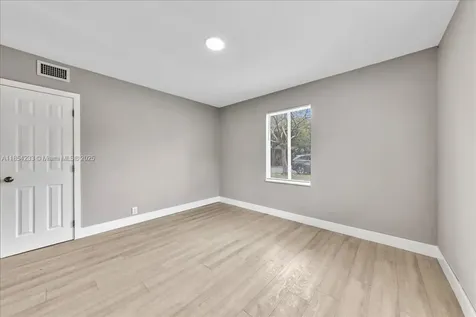 108 SE 23rd Street Fort Lauderdale FL 33316