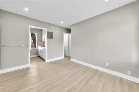 108 SE 23rd Street Fort Lauderdale FL 33316