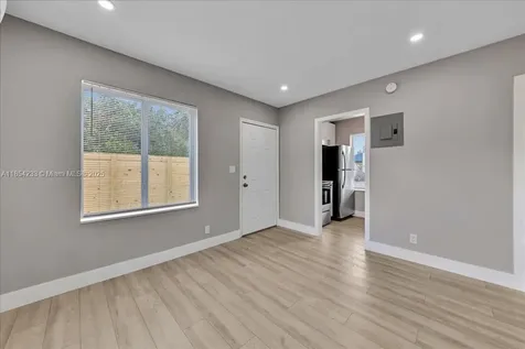 108 SE 23rd Street Fort Lauderdale FL 33316