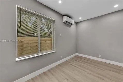 108 SE 23rd Street Fort Lauderdale FL 33316