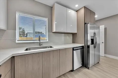 108 SE 23rd Street Fort Lauderdale FL 33316