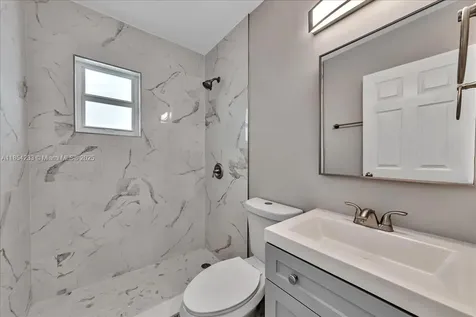 108 SE 23rd Street Fort Lauderdale FL 33316