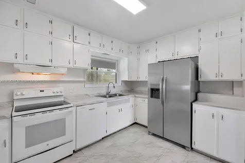 1150 Adams Street Hollywood FL 33019