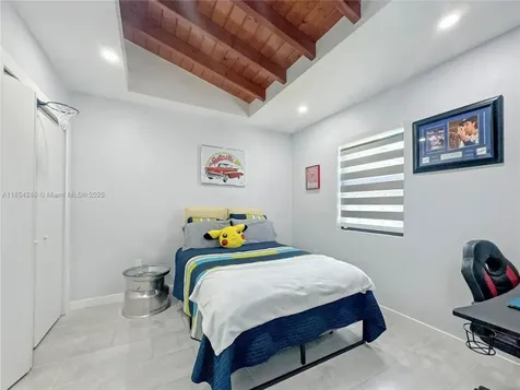 7580 SW 29th Street Miami FL 33155