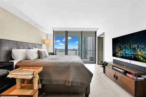 650 NE 32nd Street Miami FL 33137