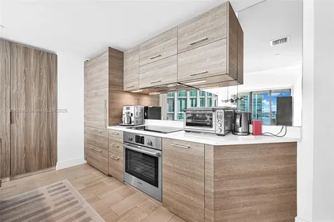 650 NE 32nd Street Miami FL 33137