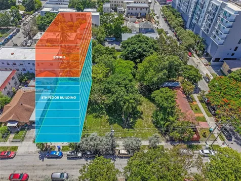 120 NW 7th Avenue Miami FL 33128