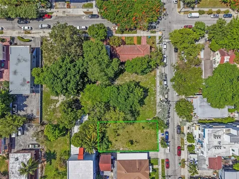 120 NW 7th Avenue Miami FL 33128