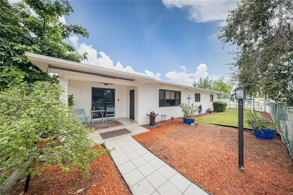7605 W 6th Avenue Hialeah FL 33014