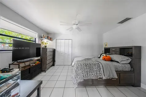 7605 W 6th Avenue Hialeah FL 33014