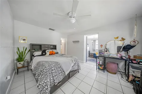 7605 W 6th Avenue Hialeah FL 33014