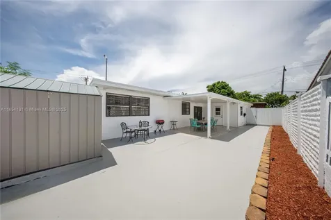 7605 W 6th Avenue Hialeah FL 33014