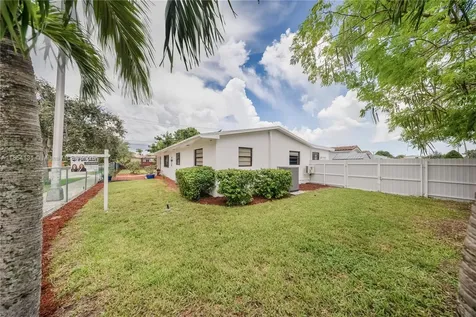 7605 W 6th Avenue Hialeah FL 33014