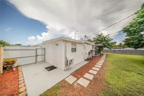 7605 W 6th Avenue Hialeah FL 33014
