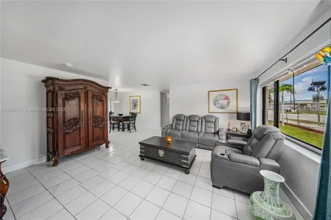 7605 W 6th Avenue Hialeah FL 33014