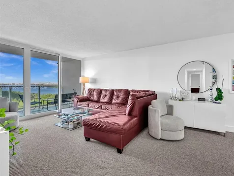 100 Bayview Drive Sunny Isles Beach FL 33160