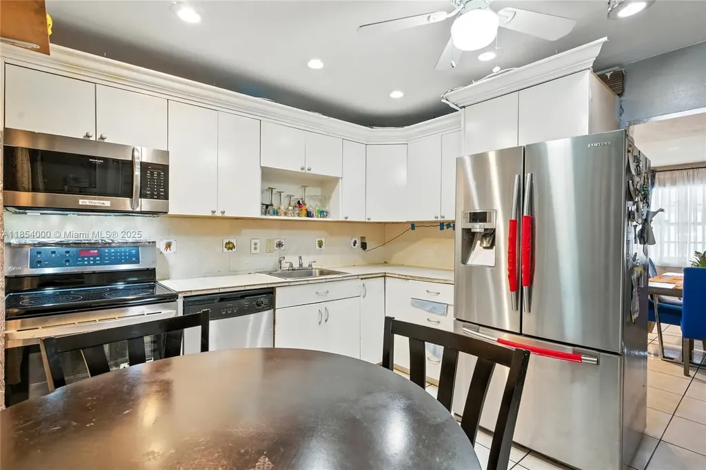 3633 SW 17th Street Fort Lauderdale FL 33312