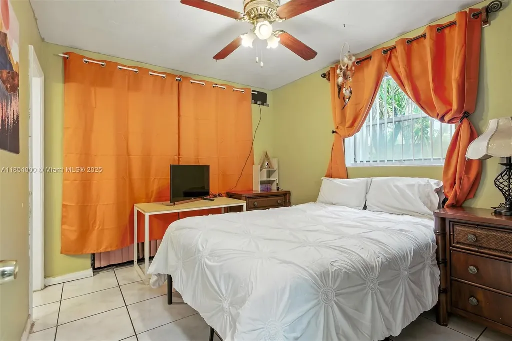 3633 SW 17th Street Fort Lauderdale FL 33312