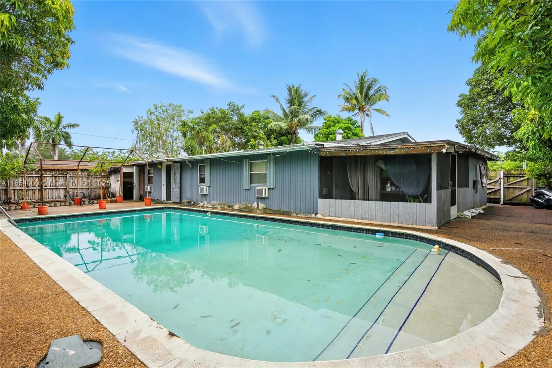 3633 SW 17th Street Fort Lauderdale FL 33312