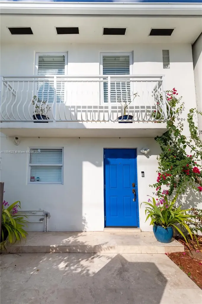2035 NE 123rd Street North Miami FL 33181