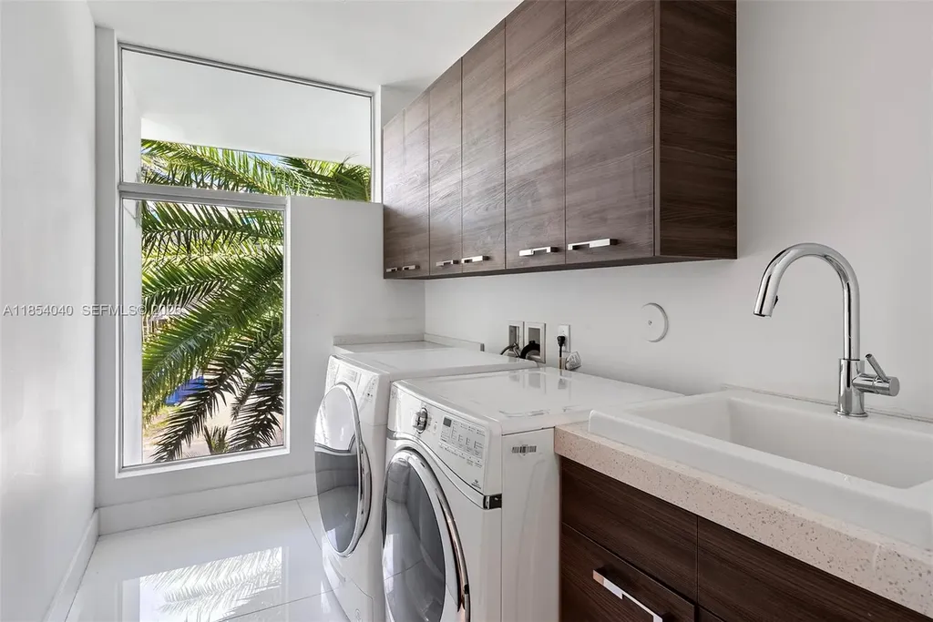 300 Royal Plaza Drive Fort Lauderdale FL 33301