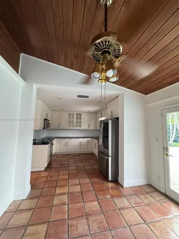 5801 SW 100th Street Pinecrest FL 33156
