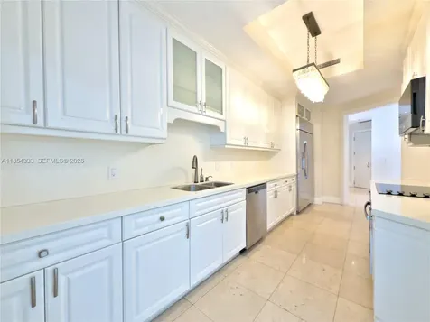 848 Brickell Key Drive Miami FL 33131