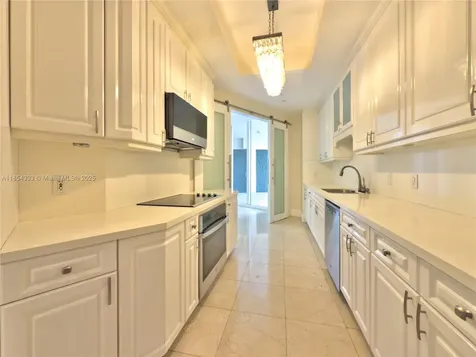 848 Brickell Key Drive Miami FL 33131