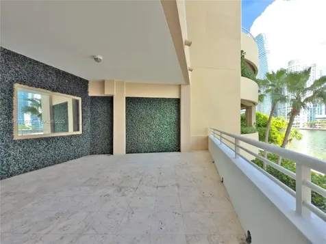 848 Brickell Key Drive Miami FL 33131