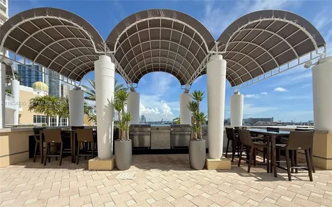 848 Brickell Key Drive Miami FL 33131