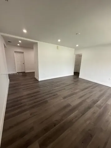 901 NW 149th Terrace Miami FL 33168