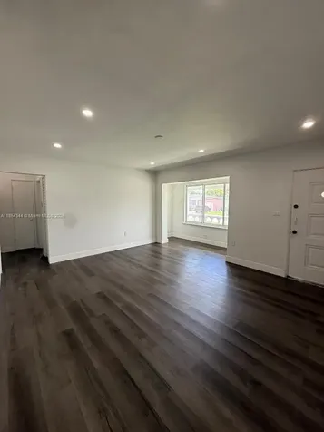 901 NW 149th Terrace Miami FL 33168