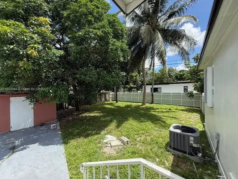901 NW 149th Terrace Miami FL 33168