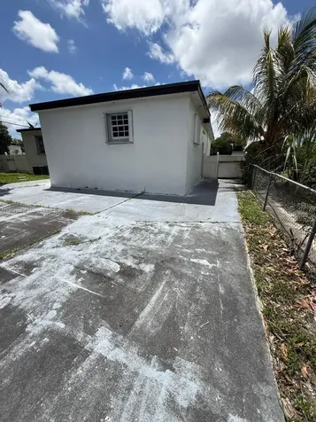 901 NW 149th Terrace Miami FL 33168