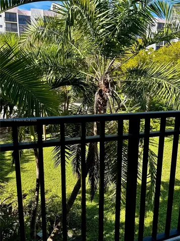16919 N Bay Road Sunny Isles Beach FL 33160