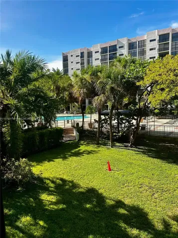 16919 N Bay Road Sunny Isles Beach FL 33160