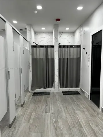 16919 N Bay Road Sunny Isles Beach FL 33160