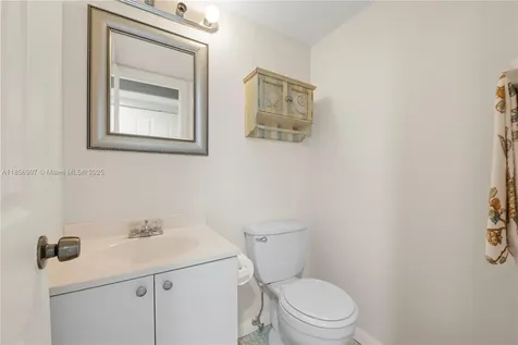 1010 Ellesmere A Deerfield Beach FL 33442