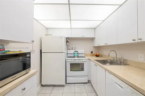 1010 Ellesmere A Deerfield Beach FL 33442