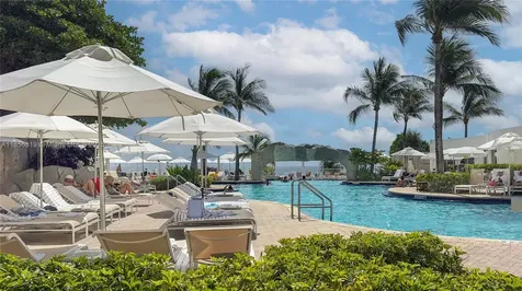 18001 Collins Avenue Sunny Isles Beach FL 33160