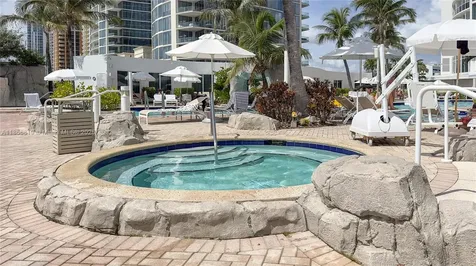 18001 Collins Avenue Sunny Isles Beach FL 33160