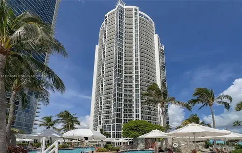18001 Collins Avenue Sunny Isles Beach FL 33160