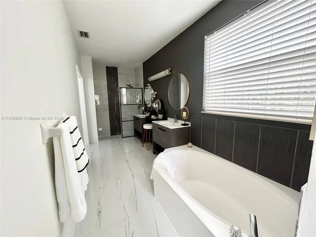 5776 NW 56th Manor Coral Springs FL 33067