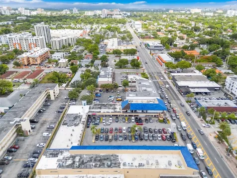 2742 SW 8th Street Miami FL 33135