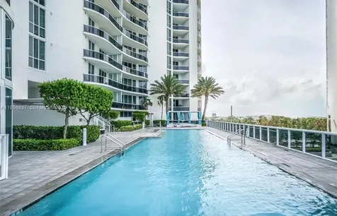 15811 Collins Avenue Sunny Isles Beach FL 33160