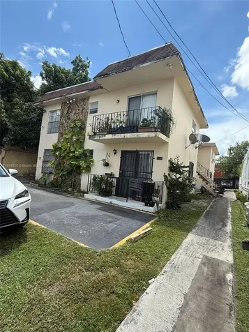 1520 SW 1st Street Miami FL 33135