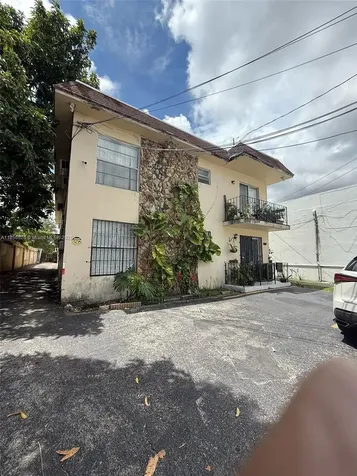 1520 SW 1st Street Miami FL 33135