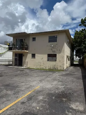 1520 SW 1st Street Miami FL 33135