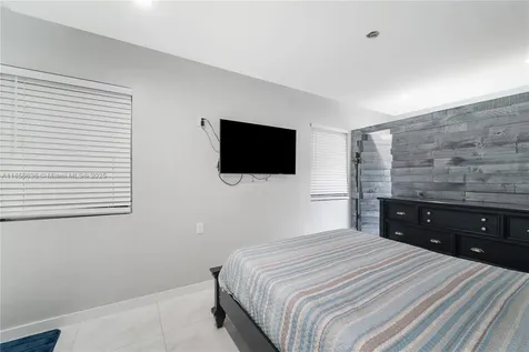 512 NW 13th Street Homestead FL 33030