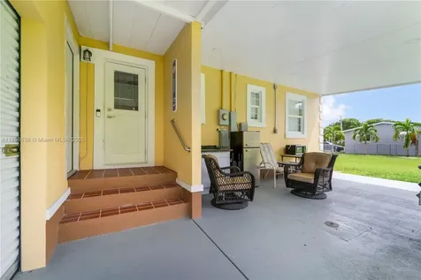 512 NW 13th Street Homestead FL 33030
